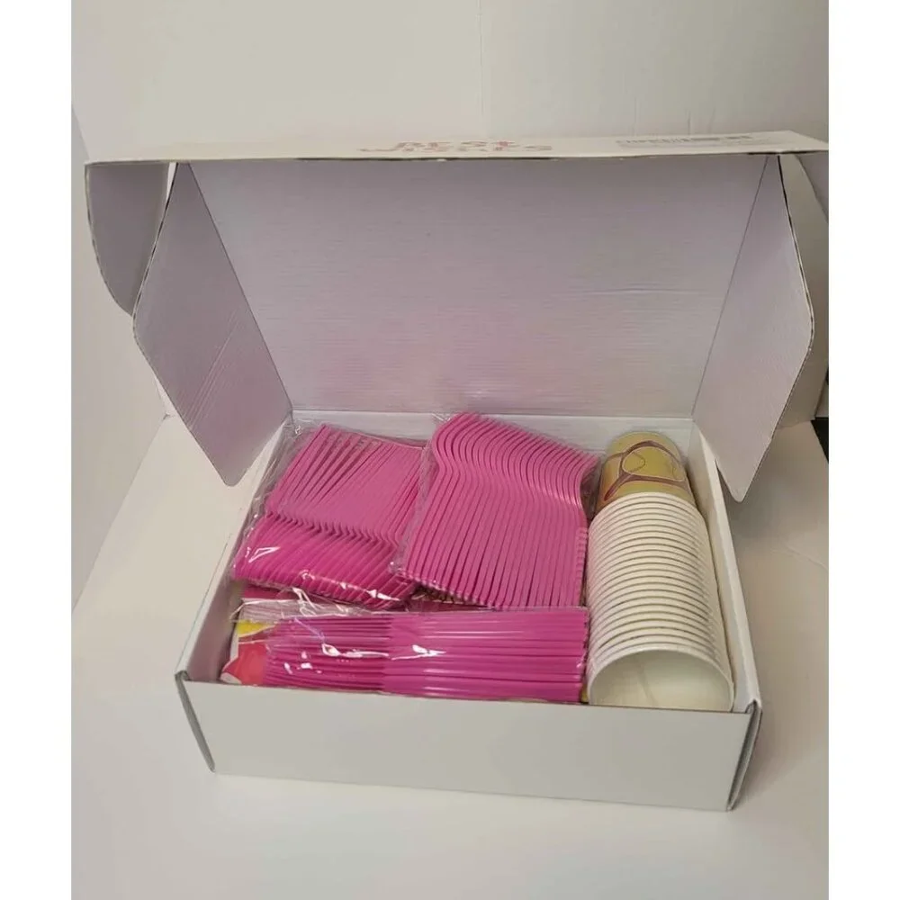 194 Piece Softball Party Supply Kit - Service for 24